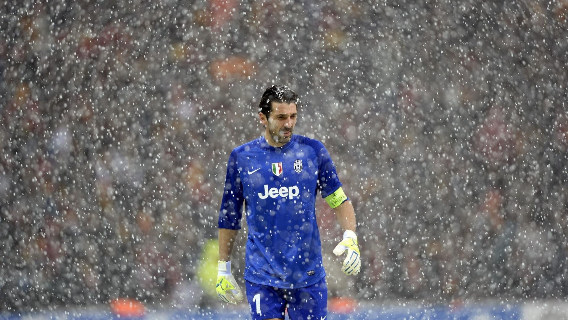 九游官网入口-裁判判罚标准趋于稳定为比赛营造更加公平竞争环境，裁判的规则  第1张