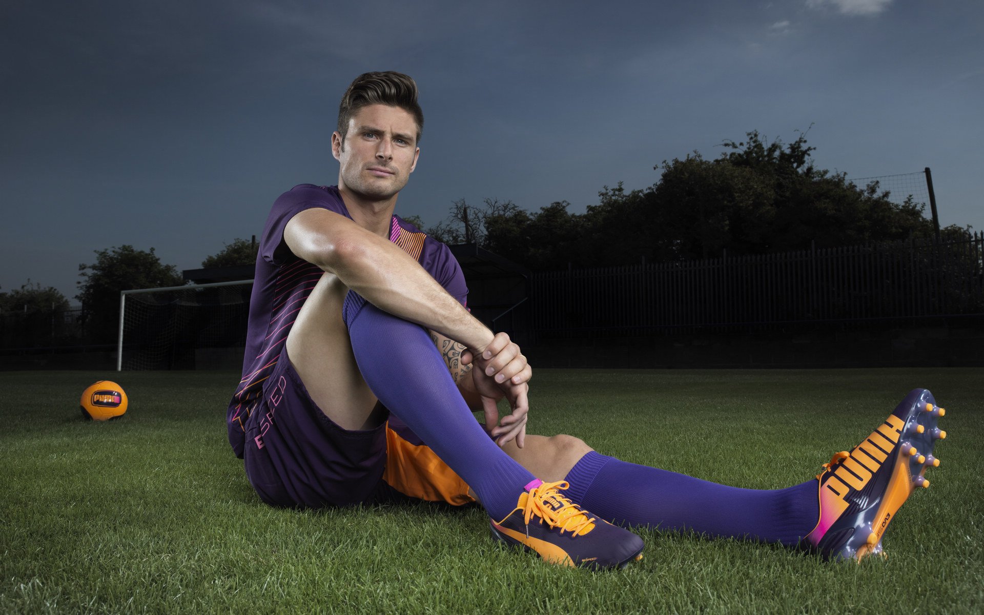 九游官网入口-裁判判罚标准趋于稳定为比赛营造更加公平竞争环境，裁判的规则  第2张